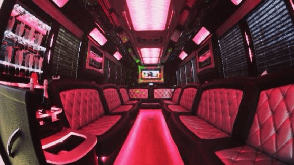Limo-Party-Bus-for-26-THE-TIFFANY-04