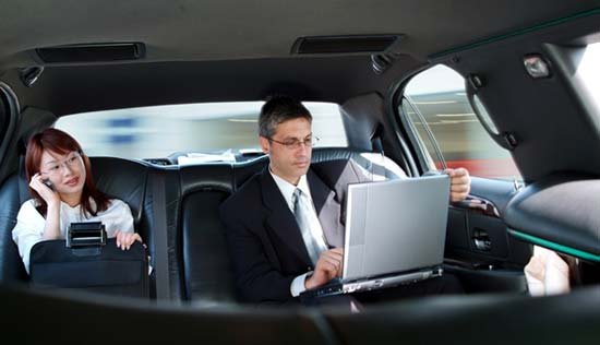 Benefits of Hiring a Limousine for Corporate Transportation